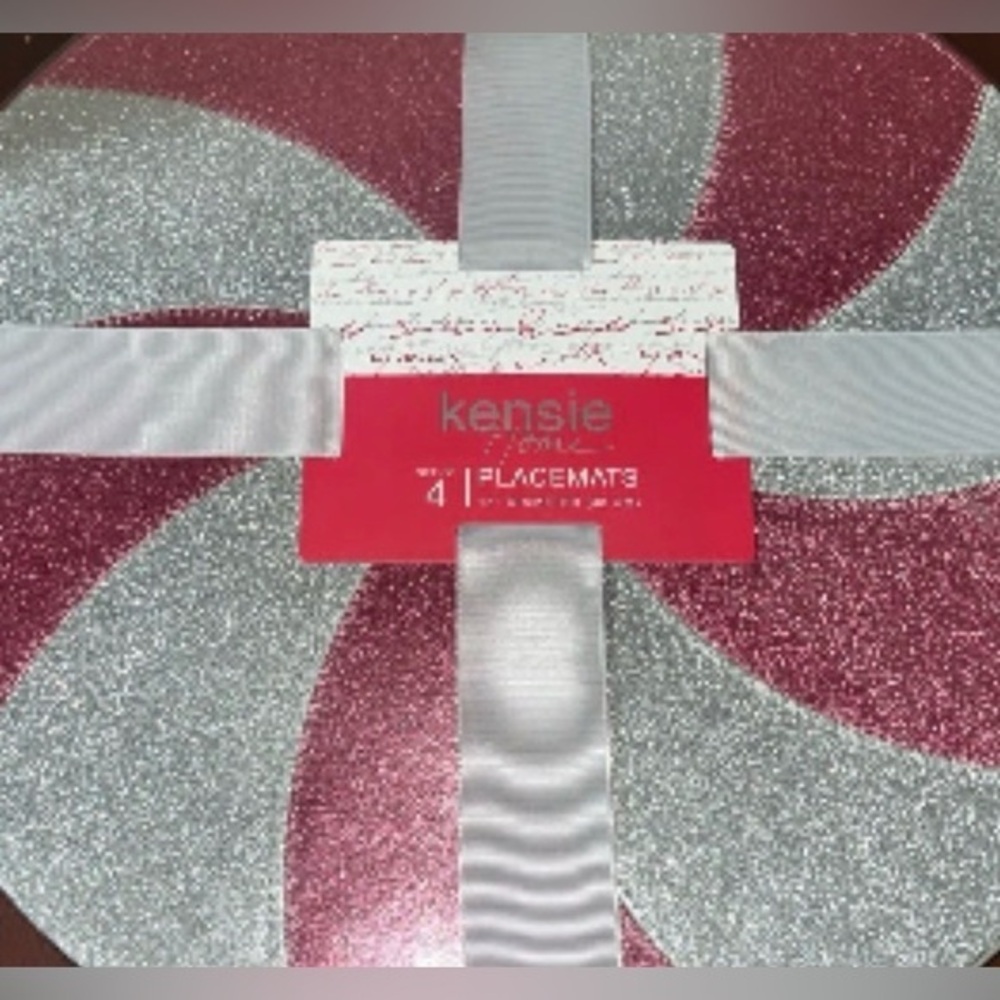 Kensie Pink and Silver Swirl Placemats